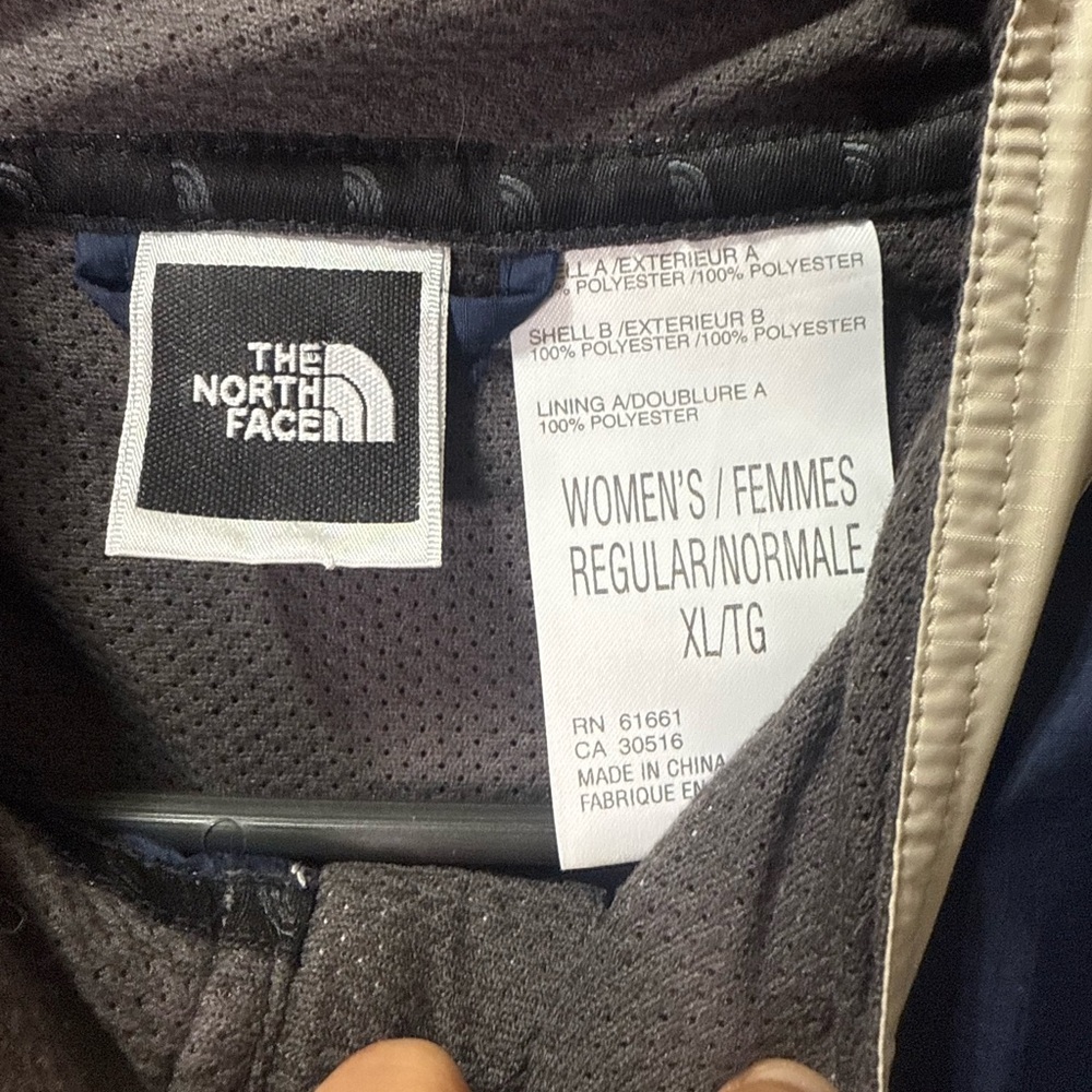Vintage The North Face Blue and Cream Windbreaker Jacket - Picture 7 of 8